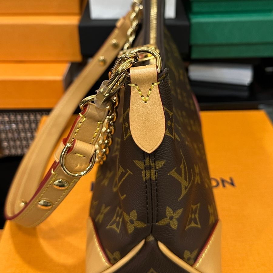 （已售出）Lv Boulogne M45832經典老花新款牛角包🈶24年購證 剛離櫃未使用 賠出❤️‍🔥-17