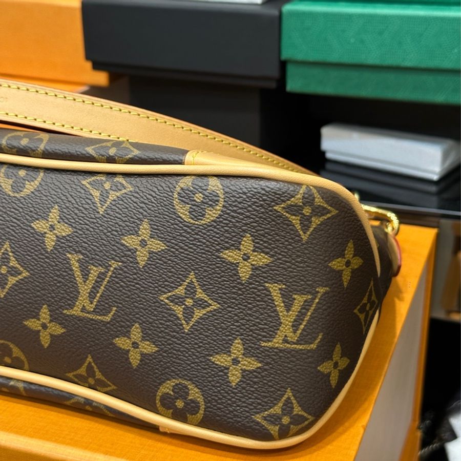 （已售出）Lv Boulogne M45832經典老花新款牛角包🈶24年購證 剛離櫃未使用 賠出❤️‍🔥-21