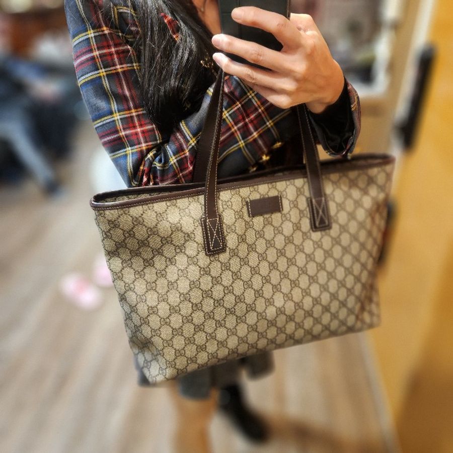 #Gucci #托特包 容量大 很輕 真皮把手 甜價入手 使用不心疼-0