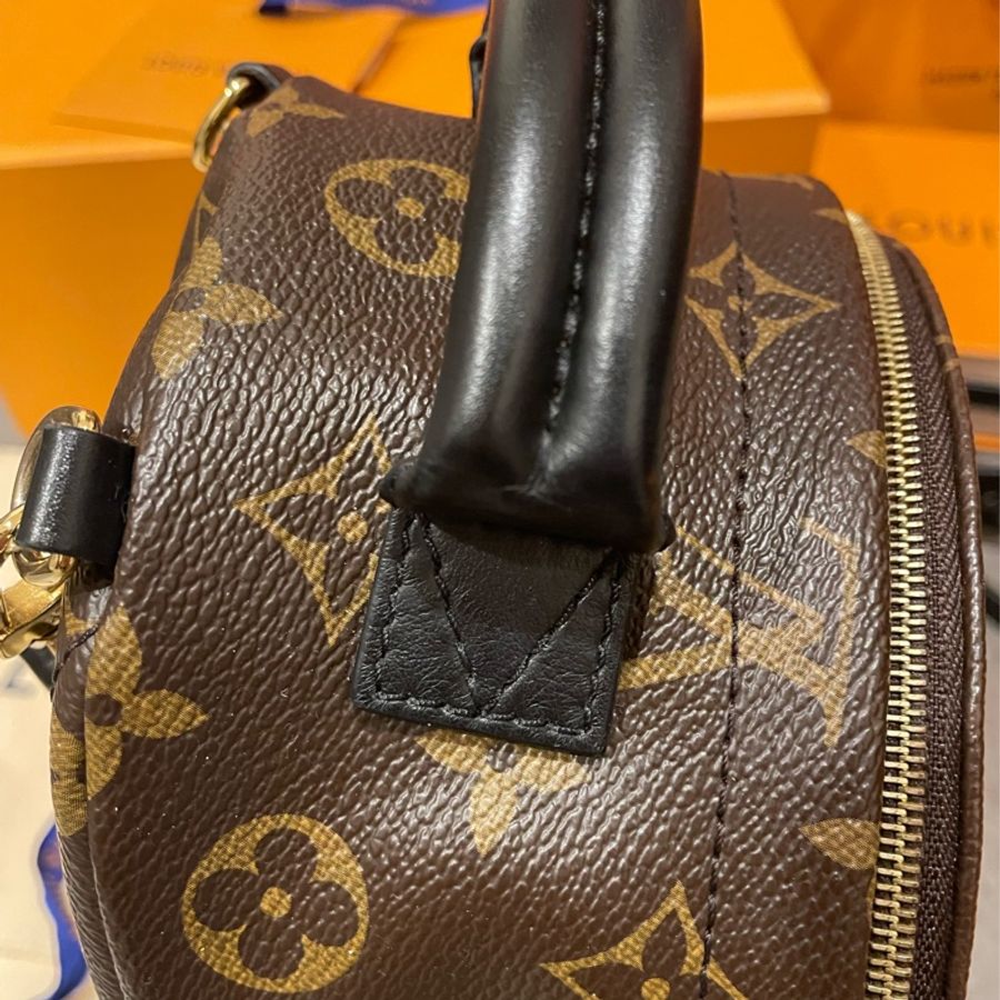 LOUIS VUITTON路易威登絕版定製版鎖頭圖案迷你後背包 斜背包+迷你手環收納零錢包+送長條絲巾-31