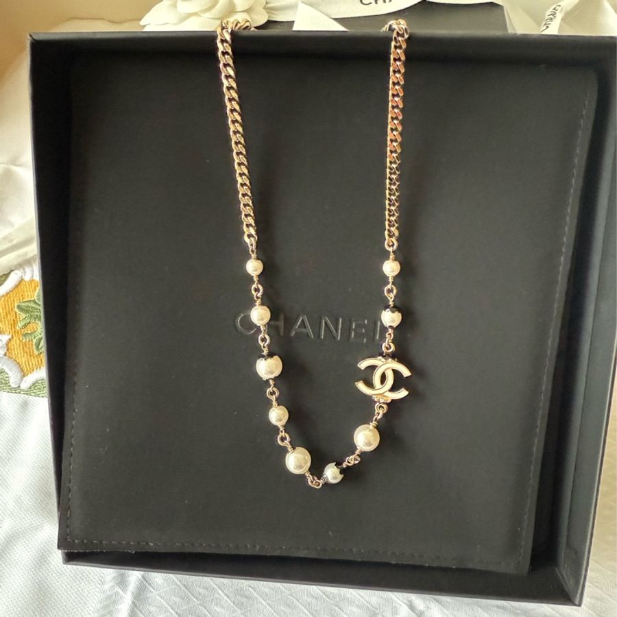 Chanel香奈兒淡金色珍珠雙C logo項鍊-2