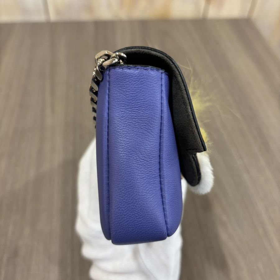 Fendi 藍紫色牛皮毛毛眼睛怪獸斜背包 手拎鏈條Mini Baguette法棍-1