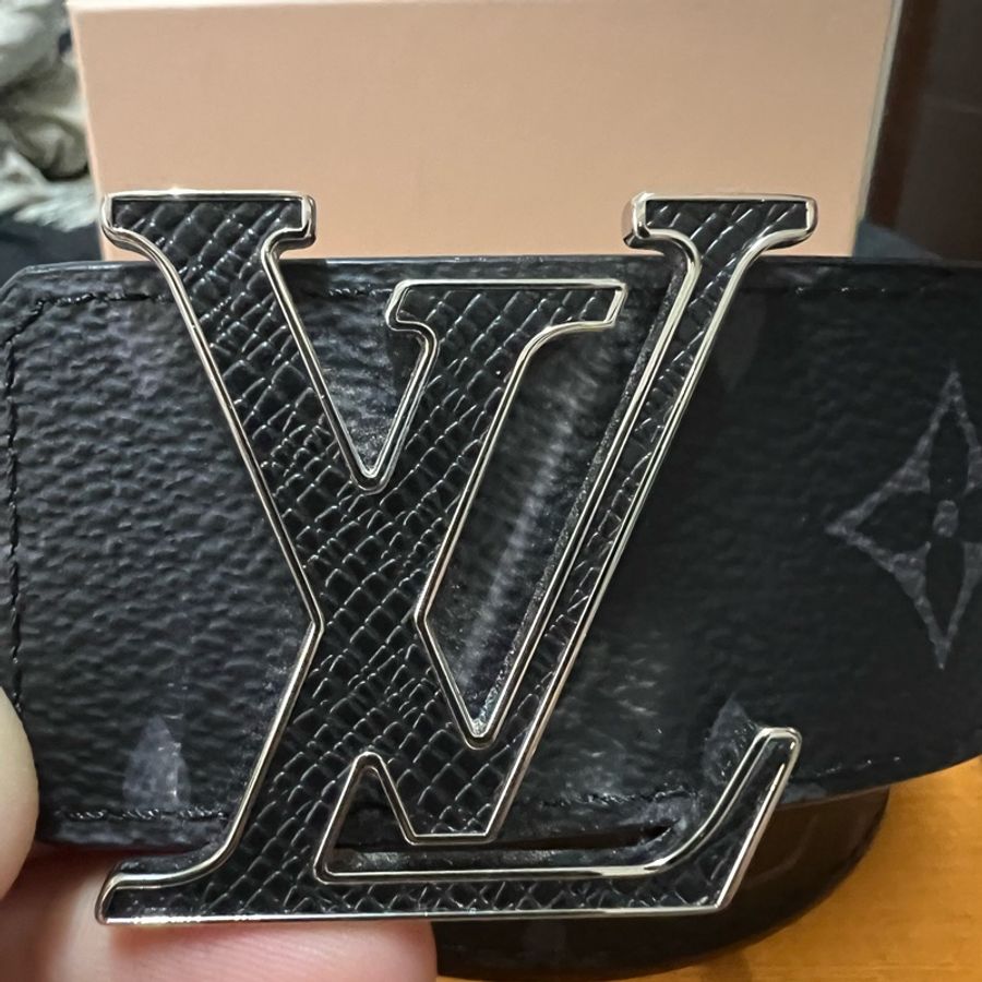 近全新 LV 路易威登 Louis Vuitton 皮帶、長度85/34-0