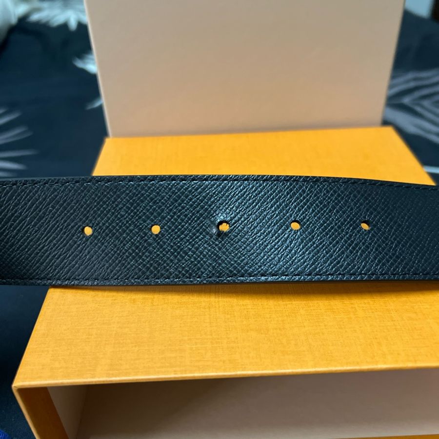 近全新 LV 路易威登 Louis Vuitton 皮帶、長度85/34-10
