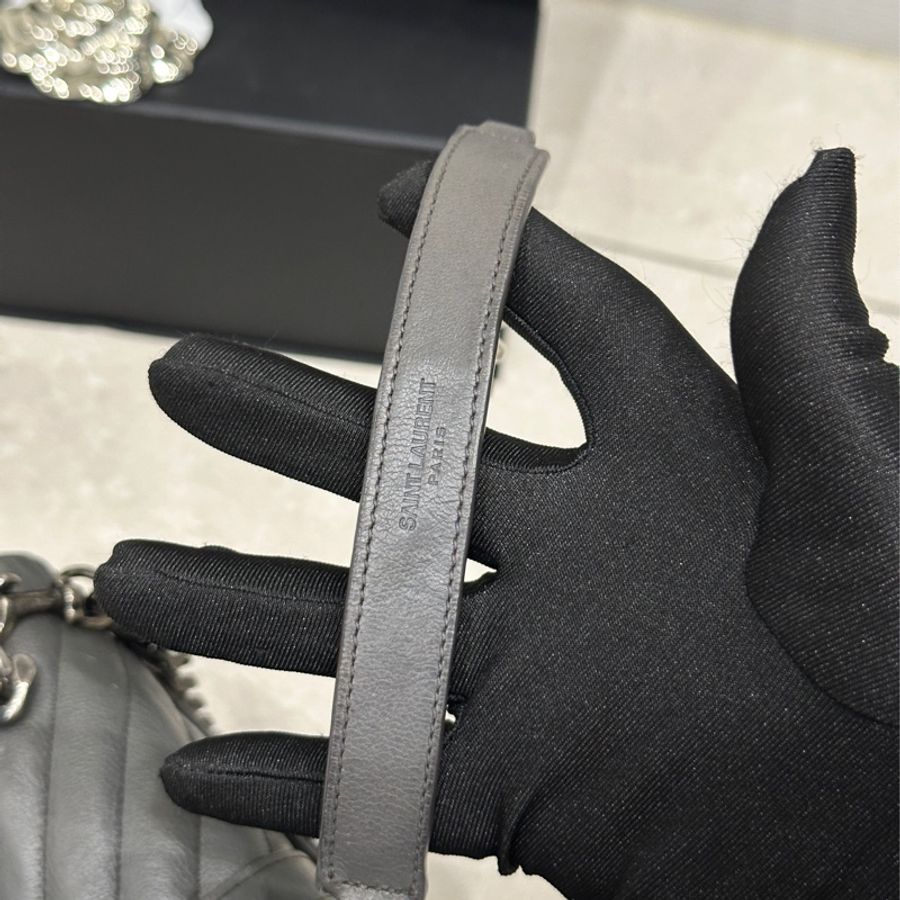 Ysl College荔枝牛皮鐵灰色學院包🈶購證 櫃上在售近9萬🉑斜挎/肩背-39