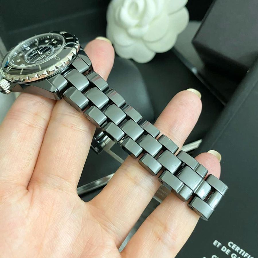 合法登記 新款錶扣❤️92成新 附購買證明 12鑽 33mm Chanel 香奈兒 J12 機械錶 黑 白-11
