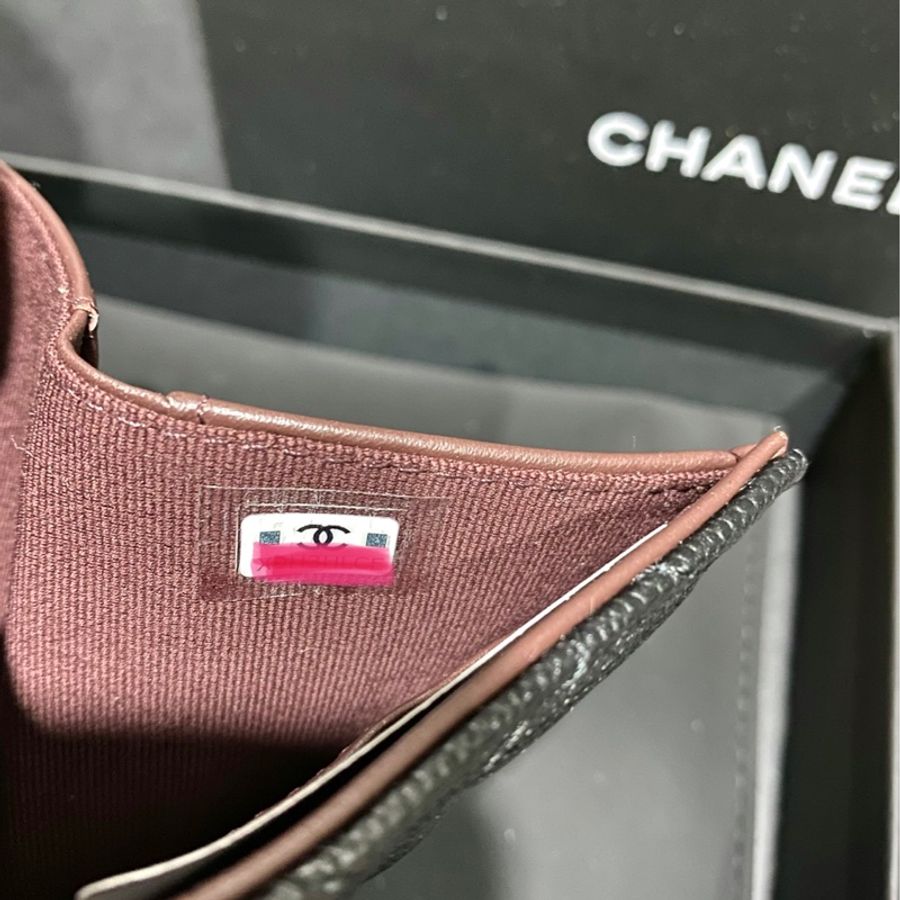 專櫃購入【全新】 Chanel香奈兒經典黑色魚子醬小型口蓋皮夾/粒紋小牛皮/荔枝皮三折短夾/皮夾錢包/黑金牛-7
