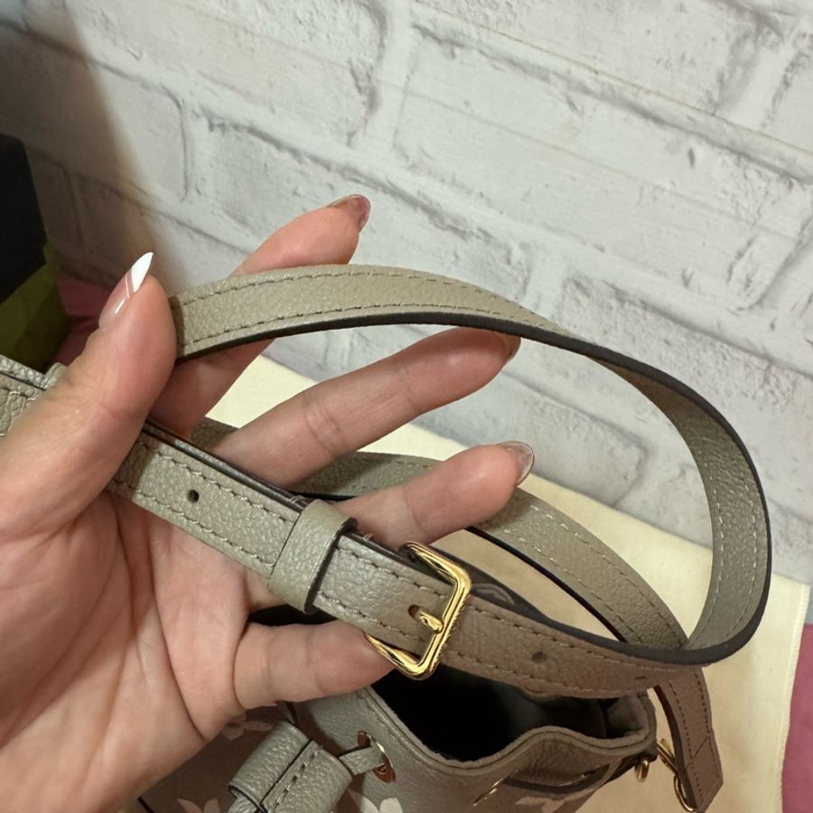 LOUIS VUITTON 新款 NANO NOE斑鳩灰壓印老花水桶包LV-6