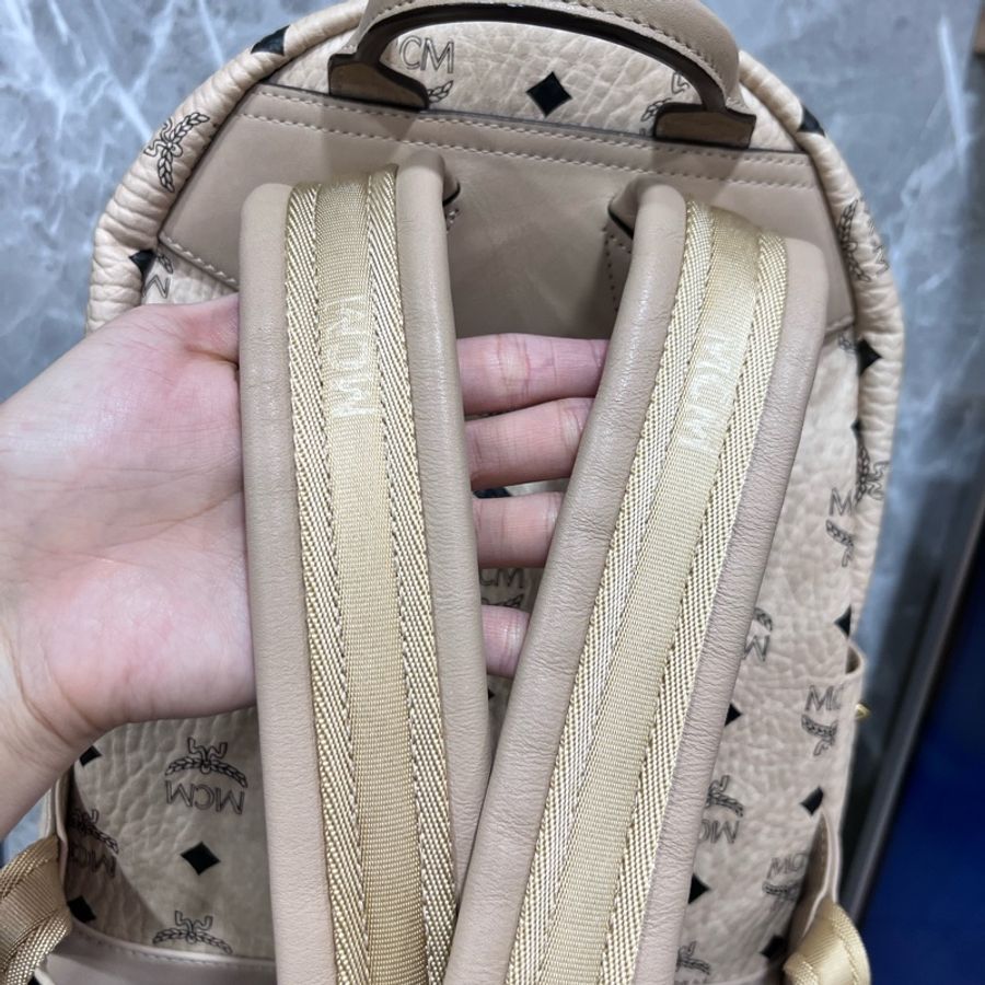 mcm 鑲鑽限量後背包-13