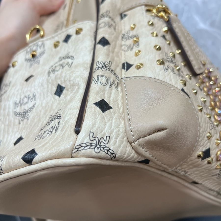 mcm 鑲鑽限量後背包-17
