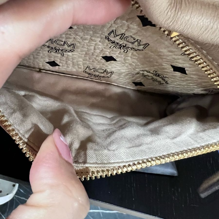 mcm 鑲鑽限量後背包-25