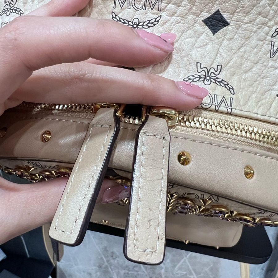 mcm 鑲鑽限量後背包-27