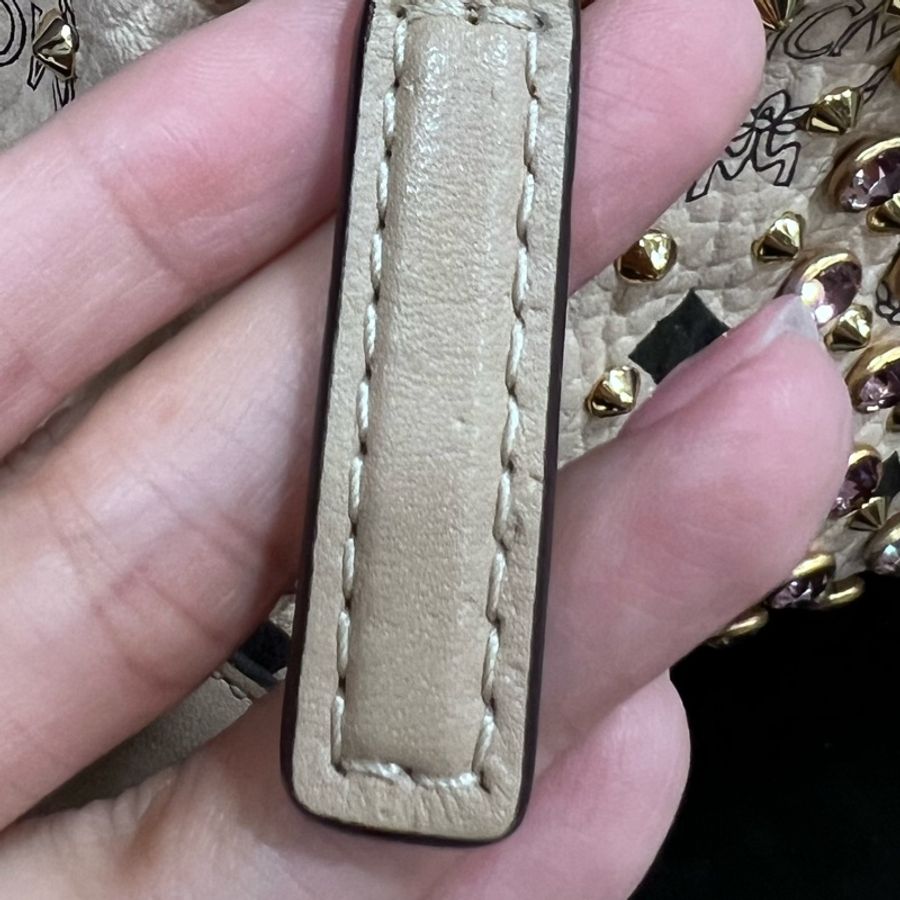mcm 鑲鑽限量後背包-41