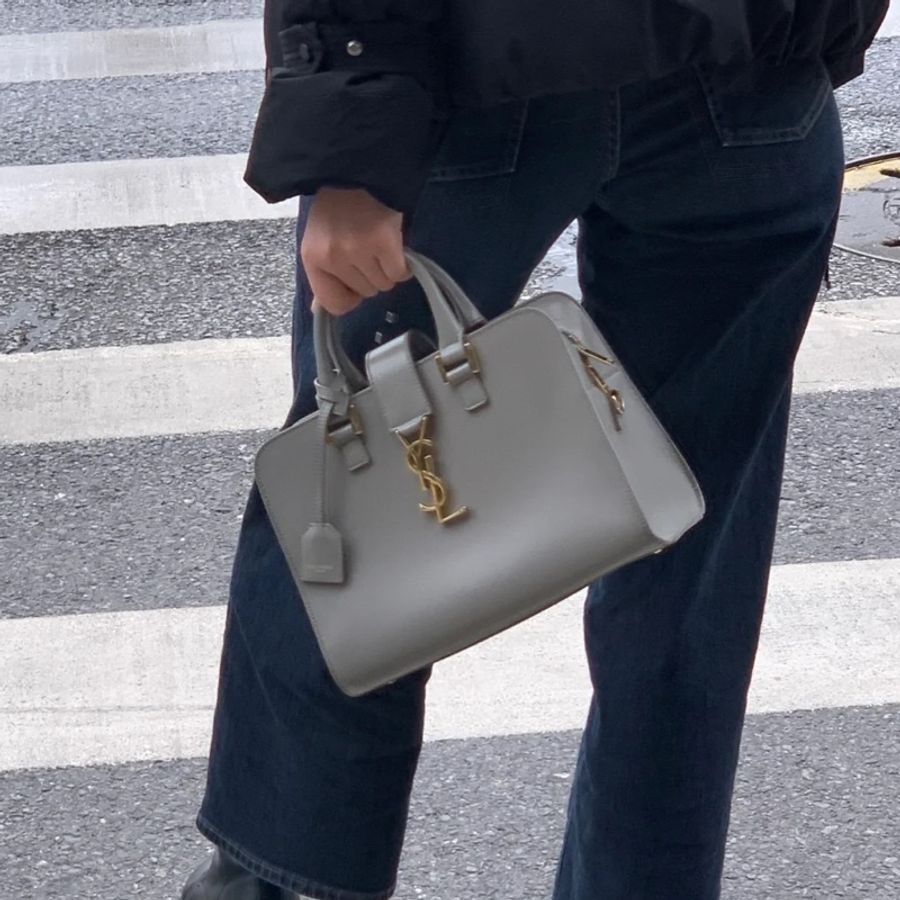 #櫃上8萬入手 #下殺全網最低 Ysl Cabas大象灰金扣牛皮肩背斜挎包🈶長背帶-2