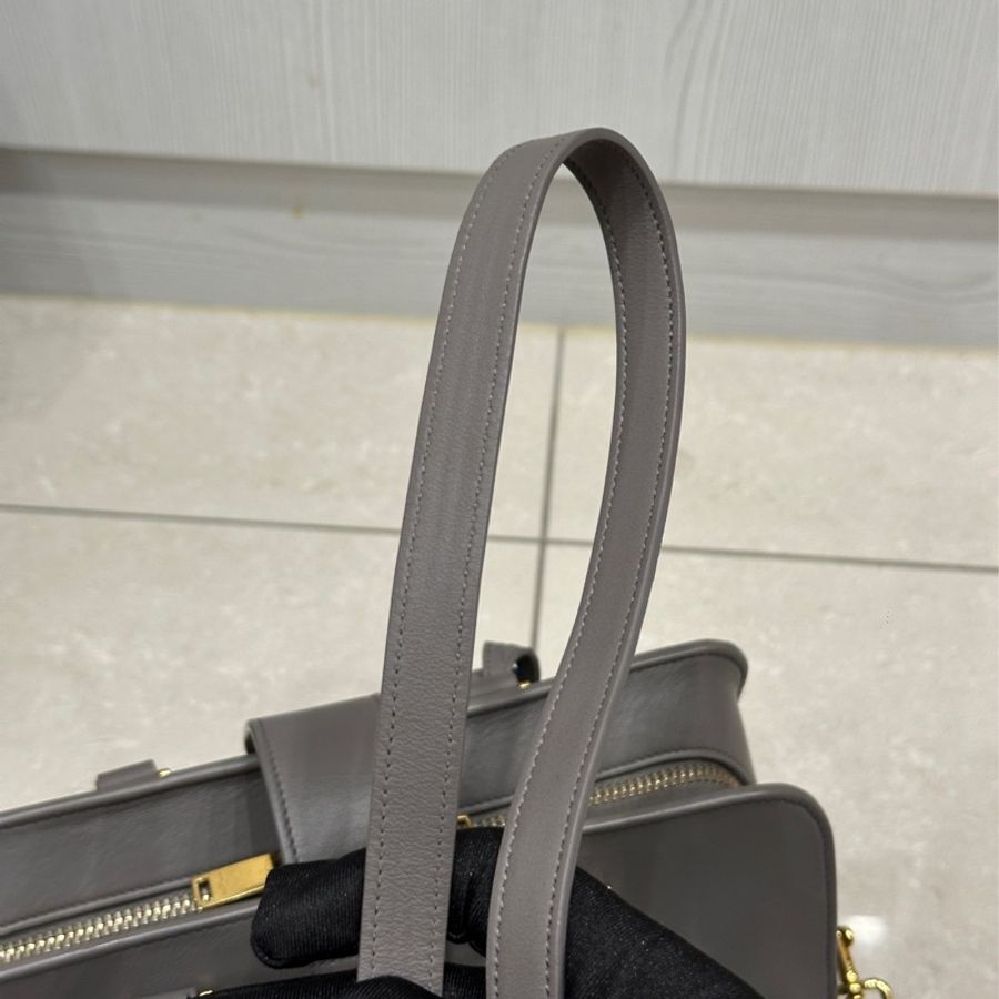 #櫃上8萬入手 #下殺全網最低 Ysl Cabas大象灰金扣牛皮肩背斜挎包🈶長背帶-28