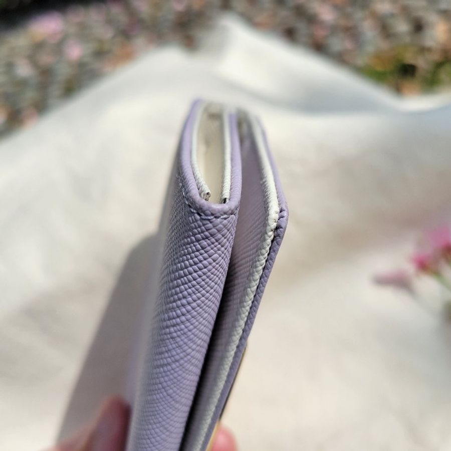 agnes b.鐵牌防刮皮革 釦式撞色卡包 - 薰衣草紫、白色-23