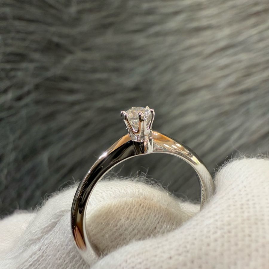 Tiffany&Co 六爪鑲 婚戒 訂婚 求婚 鑽戒 18分 0.18克拉 PT950 戒指-4