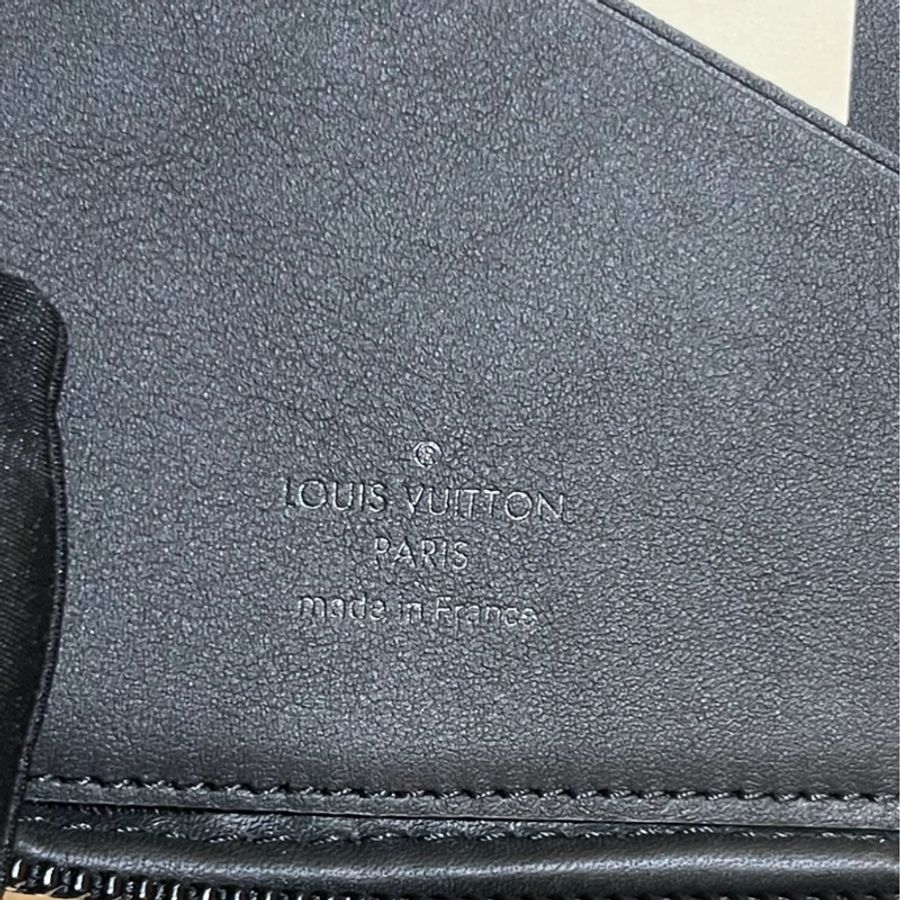 LV x Nigo 限量合作款烏龜圖案相機包-4