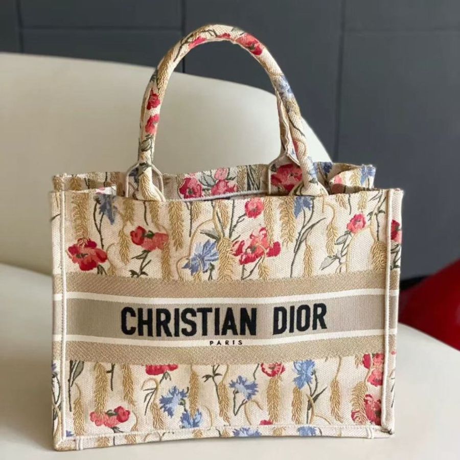 Dior tote 花卉新中號 98新 配件塵袋-1