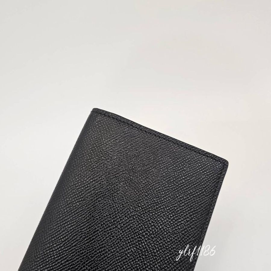 ❣Burberry 黑牛皮銀字母Logo16卡內拉鍊零錢袋對開長夾-2