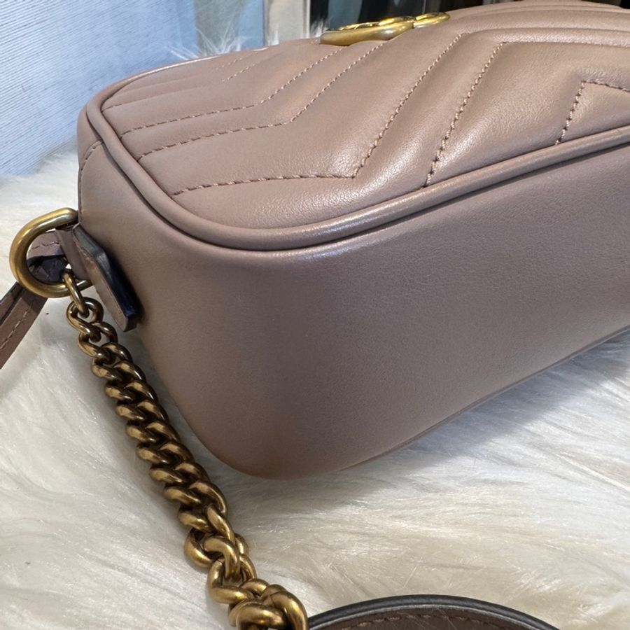 Gucci Marmont Mini 藕粉霧金相機包 18CM-6