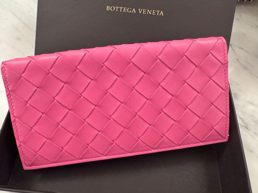 BOTTEGA VEENETA粉紅色編織長夾-1