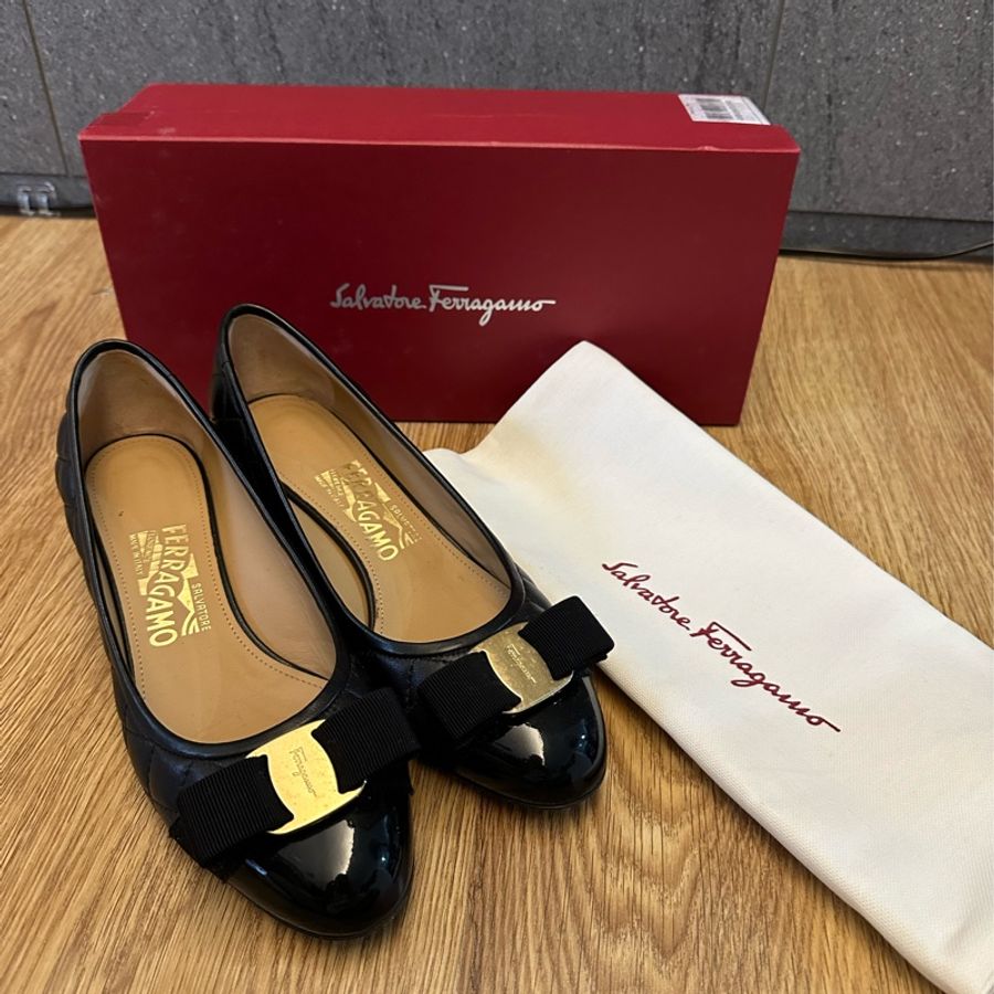 正品salvatore ferragamo 黑色經典低跟鞋-5