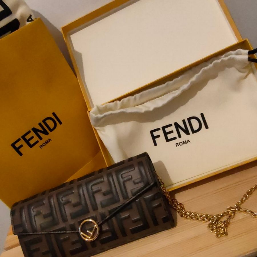 Fendi 滿版FF Woc-1