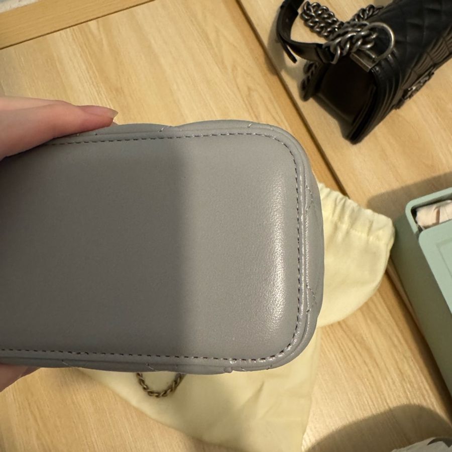 Chanel 灰色金球長盒子 羊皮 31 卡開頭-8
