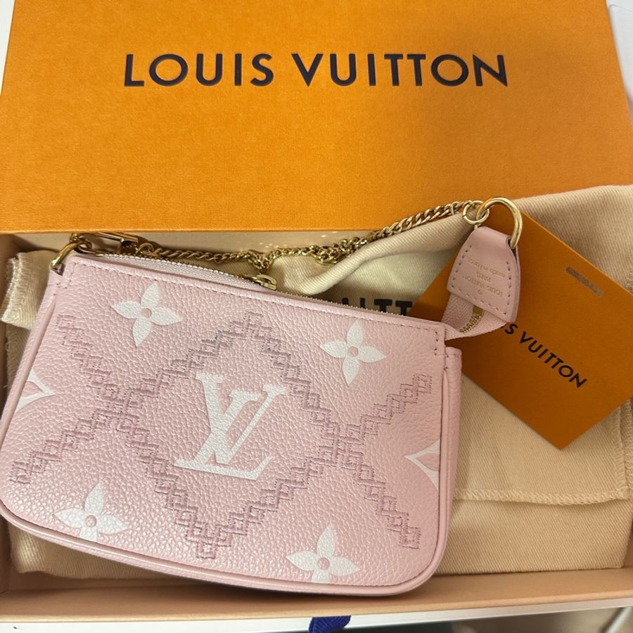 Lv mini pochette 小麻將包 22年情人節限定-0