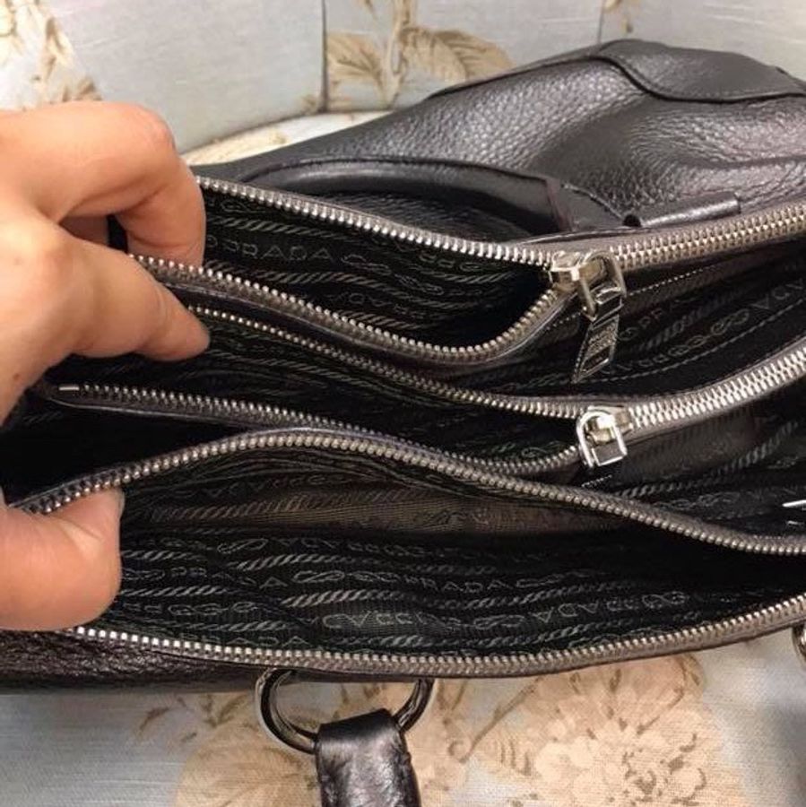 Prada 鹿皮銀灰色大包~OL族的最愛-3
