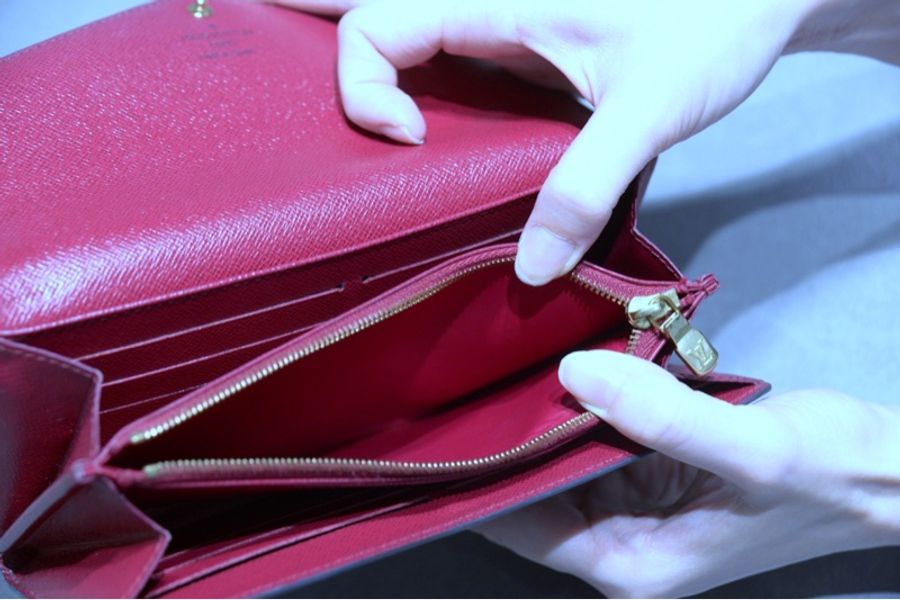 Louis Vuitton 路易威登M62234經典SARAH系列Monogram花紋牛皮釦式長夾(紫紅)-6