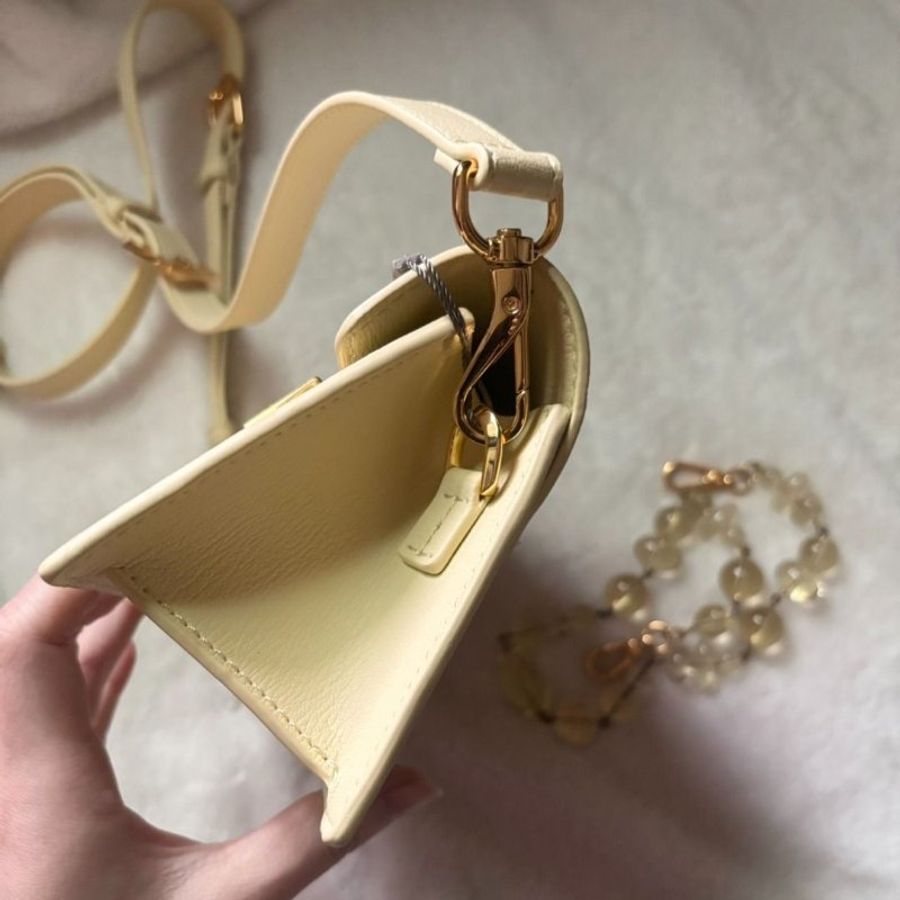 CHARLES & KEITH 小CK 翻蓋法棍包肩背包(奶油黃)-8
