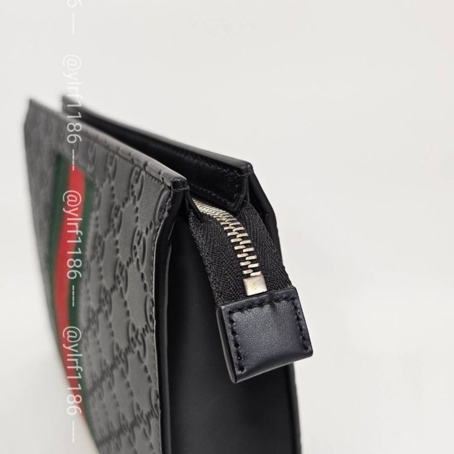 ❣Gucci 黑牛皮GG壓紋綠紅綠織帶一字拉手拿包-8