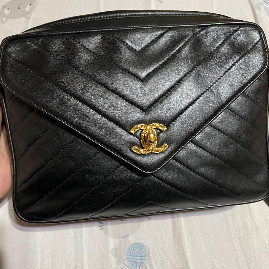 Chanel Vintage金球流蘇雕花鍊相機包-3