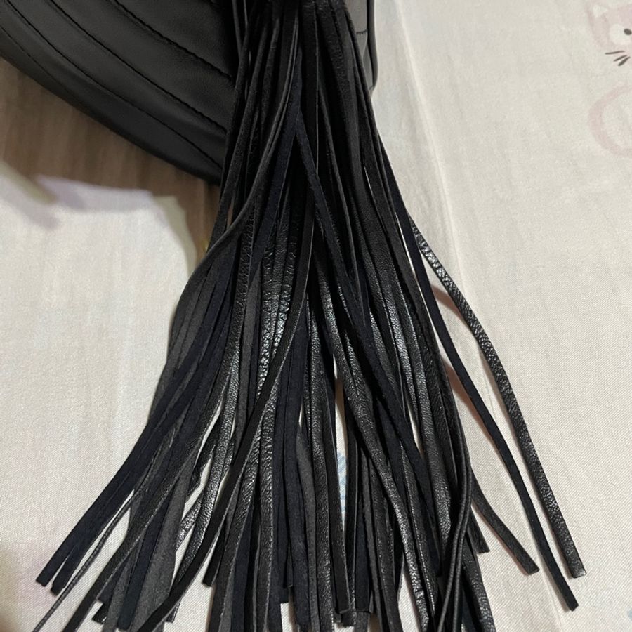 Chanel Vintage金球流蘇雕花鍊相機包-15