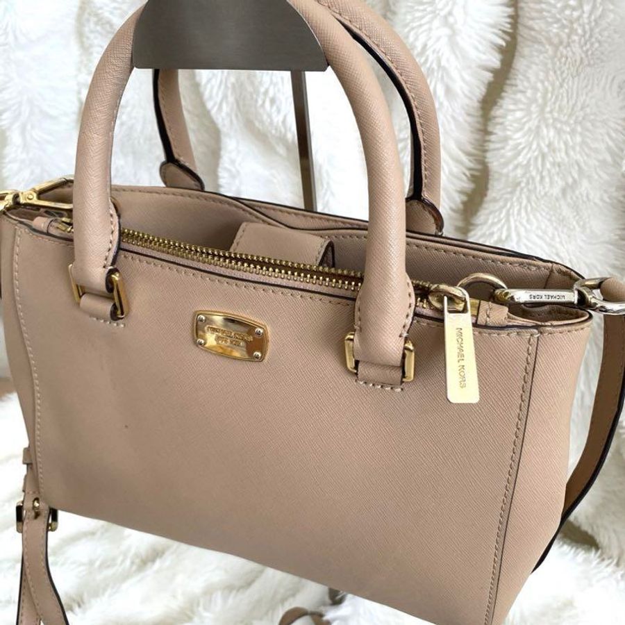 Michael Kors Selma 奶茶杏色中型手提斜背包(Saffiano皮革)-1