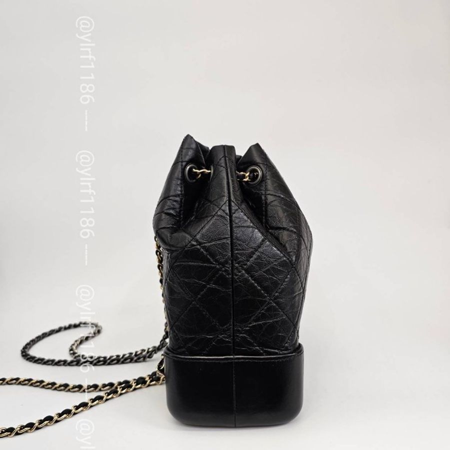 ❣Chanel 黑復刻牛皮霧銀釦金銀皮穿鍊流浪後背包-2