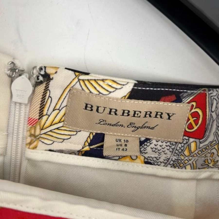 Burberry 字母短裙 僅試穿 42號,腰圍75,裙長44 M號-4