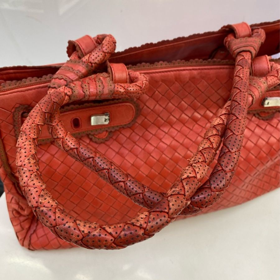 Bottega Veneta Handbag-4