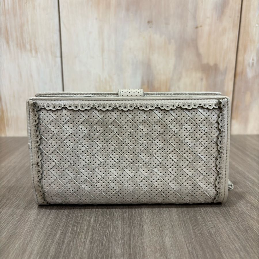 BOTTEGA VENETA BV 象牙白 編織 拉鍊零錢袋 洞洞 蕾絲 長夾-1