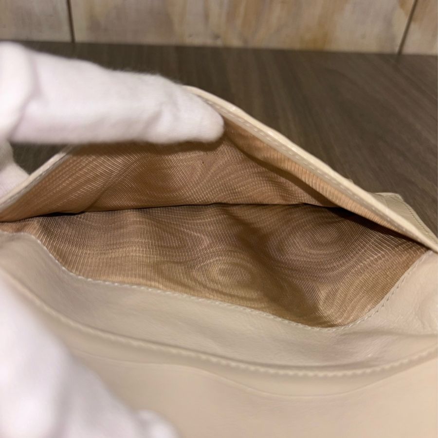 BOTTEGA VENETA BV 象牙白 編織 拉鍊零錢袋 洞洞 蕾絲 長夾-16