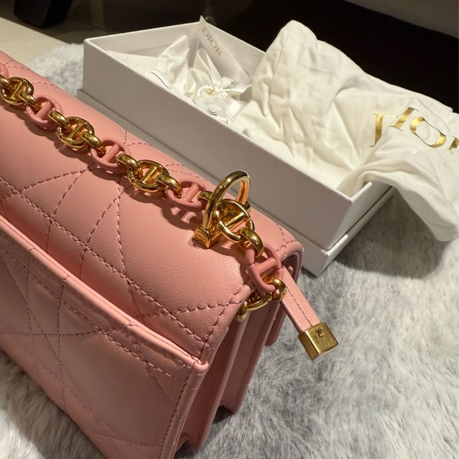 DIOR  Miss Caro 粉色 桃粉 限量色 羊皮 側背包 斜背包 迷你包 迪奧 Jisoo WOC 肩背包 皮夾-25
