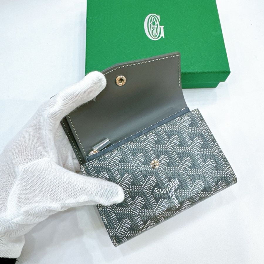 莉亞精品♡Goyard 三折短及 灰全新-3