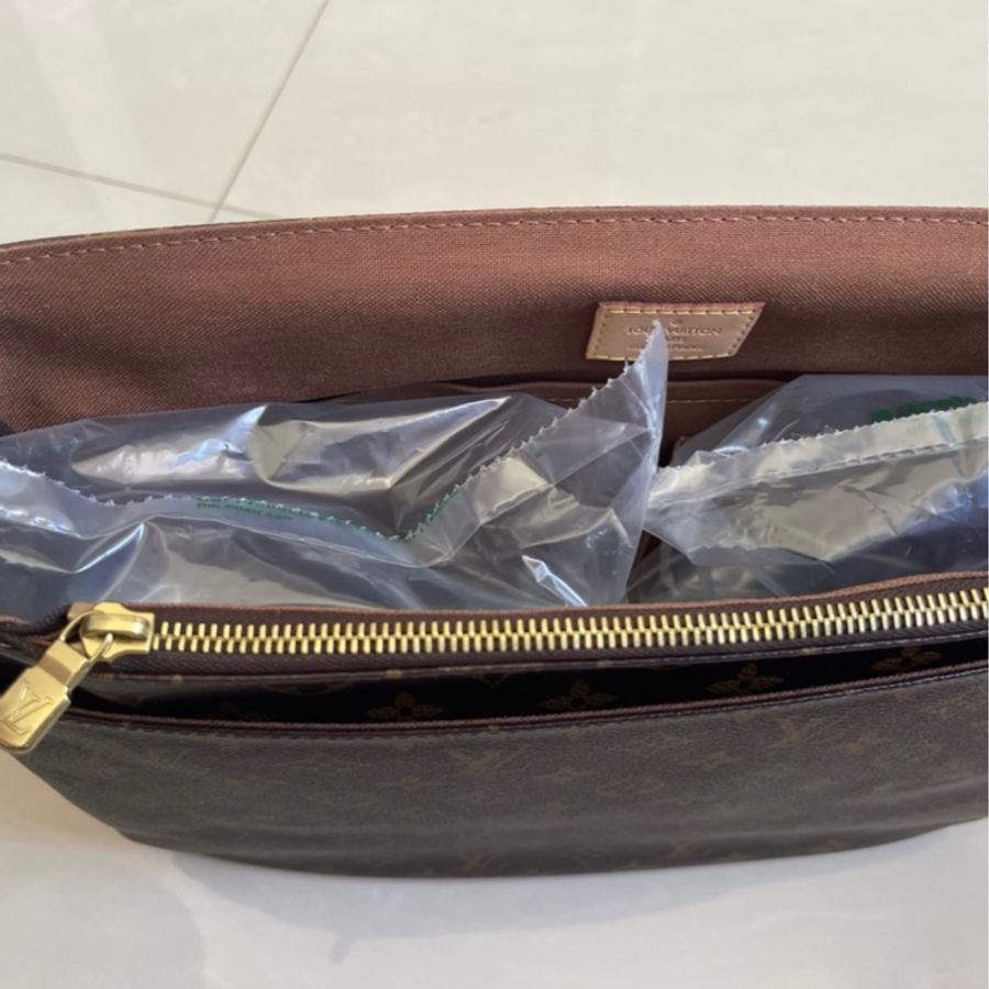 [全新］LV M97039 Monogram帆布DISTRICT GM翻蓋磁釦斜/肩背信差包-9