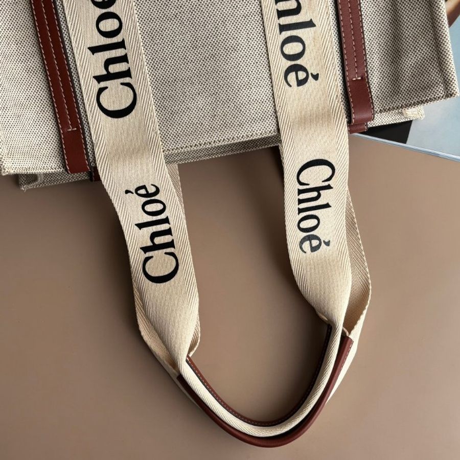 ::CHLOE:: WOODY 系列 咖邊牛皮 帆布LOGO字母織帶肩背托特包MM-2