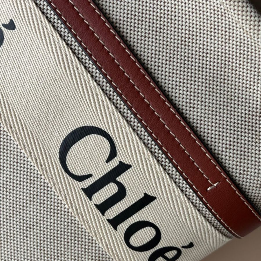 ::CHLOE:: WOODY 系列 咖邊牛皮 帆布LOGO字母織帶肩背托特包MM-17