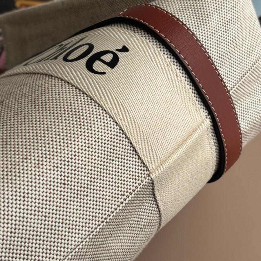 ::CHLOE:: WOODY 系列 咖邊牛皮 帆布LOGO字母織帶肩背托特包MM-23