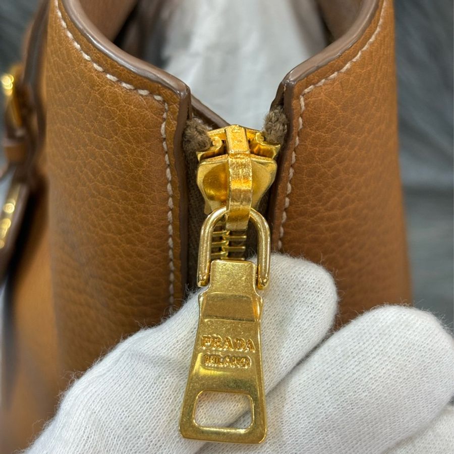 PRADA BR4372 焦糖 荔枝皮 全皮 拉鍊 肩背包 TOTALLY 托特包 購物包-3