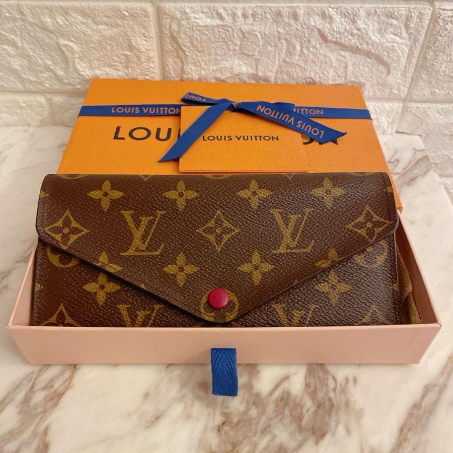 出清激甜近新✨ LV Monogram Josephine紅色信封式長夾附有抽取式零錢袋發財長夾三折二合一老花長夾-1